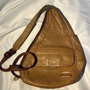 L.L. Bean Leather Bag Style: 0PX83